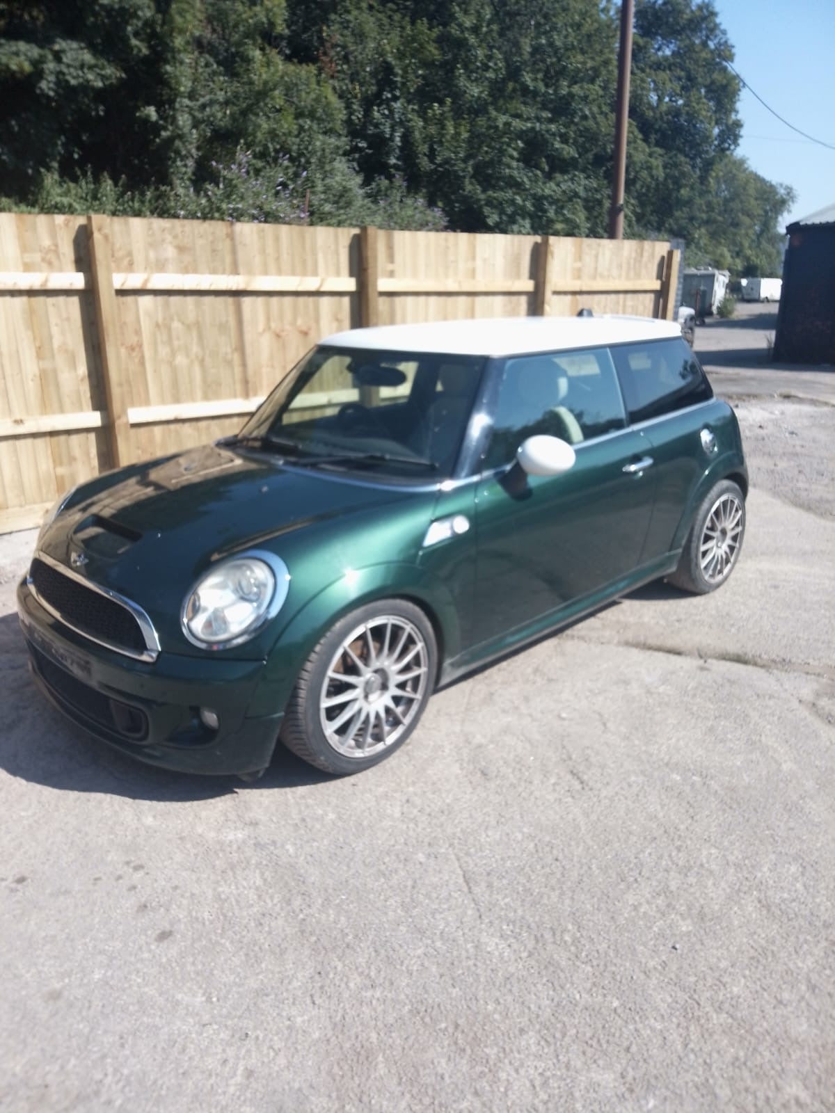 2010 BMW MINI COOPER S R56 R57 BREAKING / SPARES 1.6 TURBO N18 GREEN